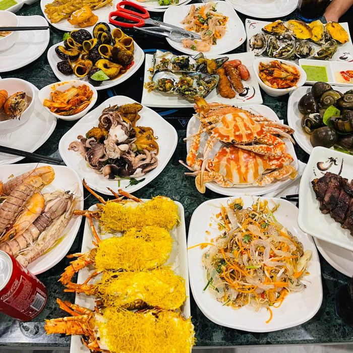 Bữa tiệc hải sản thịnh soạn tại HP3 Seafood Buffet