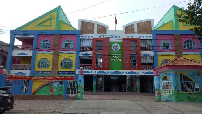 Hình ảnh đầu tiên về Trường Mầm Non Đoàn Thị Liên - Không gian học tập hiện đại với đầy đủ đồ dùng dạy học sáng tạo, nơi mỗi góc lớp đều là thế giới khám phá cho trẻ