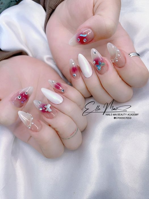 Hình ảnh học viên thực hành tại Nails Mai