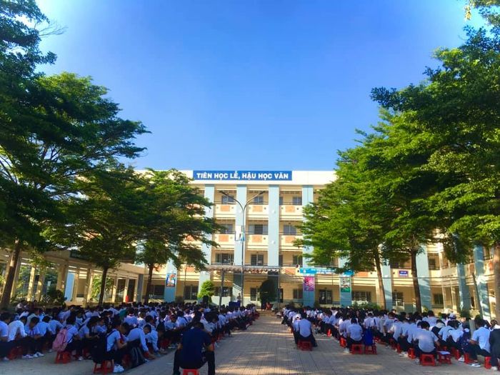 Trường THCS Đinh Tiên Hoàng - Hình ảnh 1