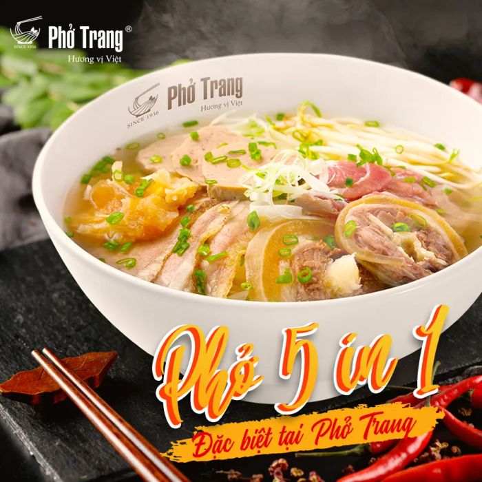 Không gian ấm cúng và món ngon tại Phở Trang
