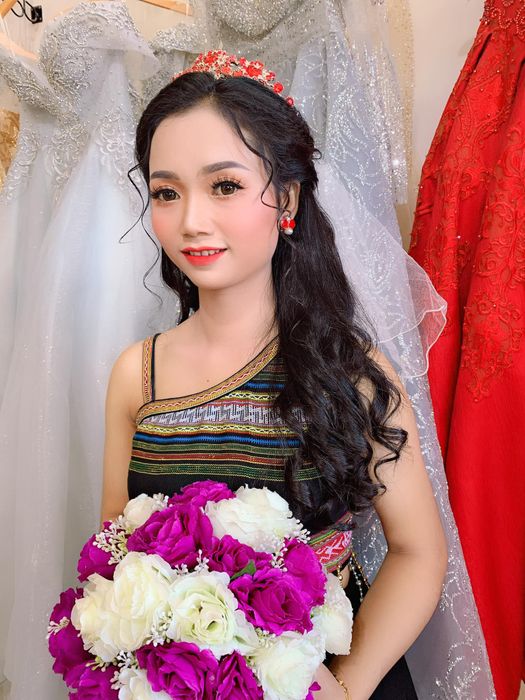 Áo cưới Long Vương - Ảnh 2: Tỏa sáng với thiết kế đậm chất hoàng gia