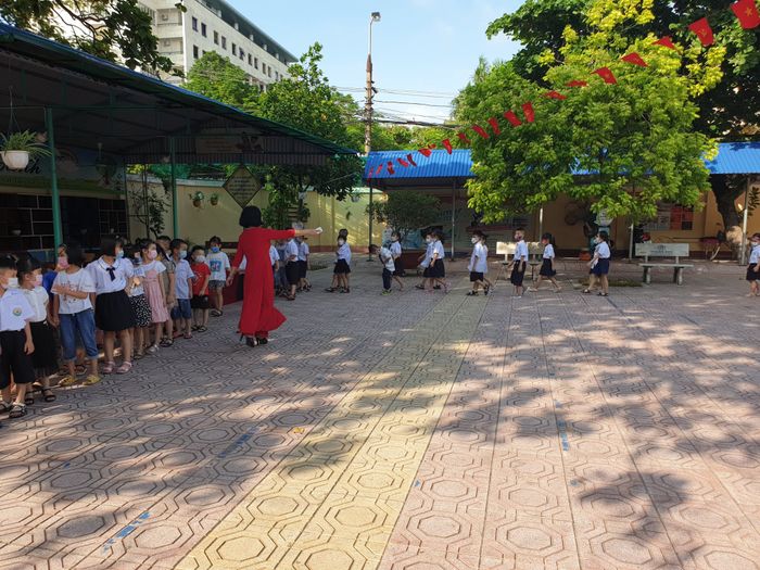 Hình ảnh thứ hai về môi trường học tập sáng tạo tại Tiểu học Lê Quý Đôn