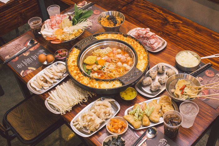 Góc ẩm thực đầy màu sắc tại Spicy Box Buffet Tokbokki
