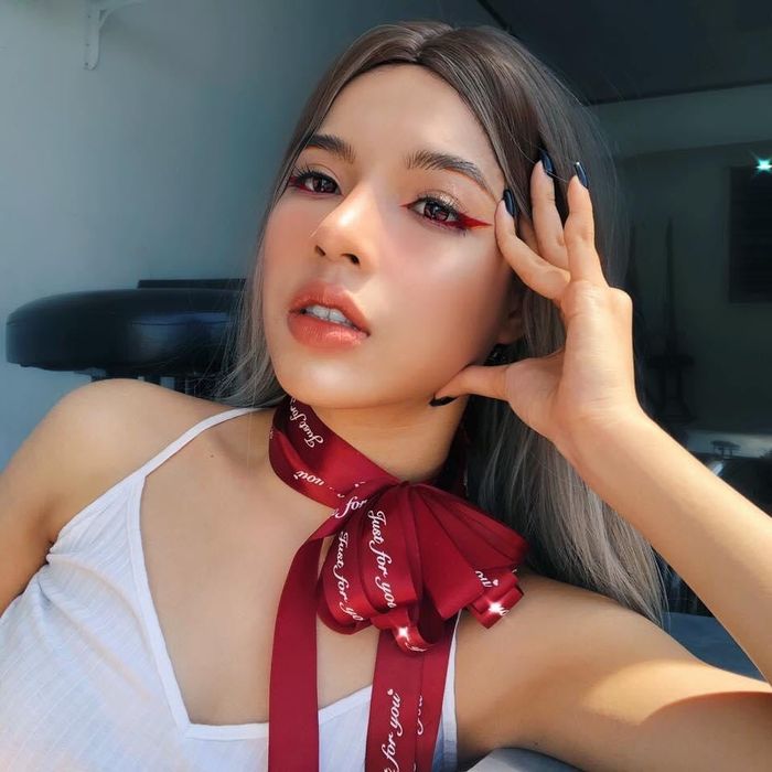 Bee Makeup (Đinh Bảo Nhi) - tác phẩm nghệ thuật trang điểm ảnh 3