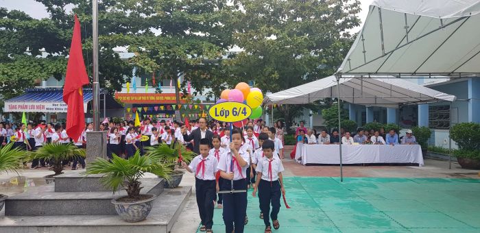Khuôn viên rộng rãi và xanh mát của Trường THCS Lê Anh Xuân