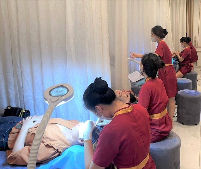 Hệ thống máy móc công nghệ cao tại SkinOne