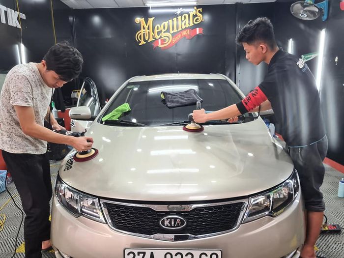 Hình ảnh Hoàng Gia Auto Spa - Quy trình làm việc chuyên nghiệp