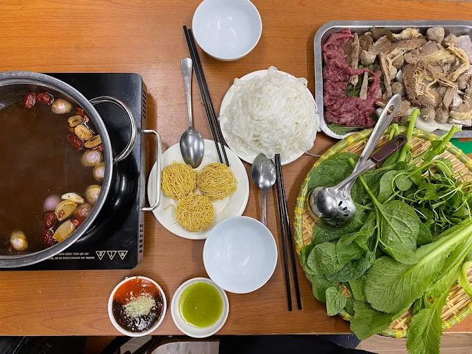 Không gian ấm cúng và món ngon tại Phở Yến