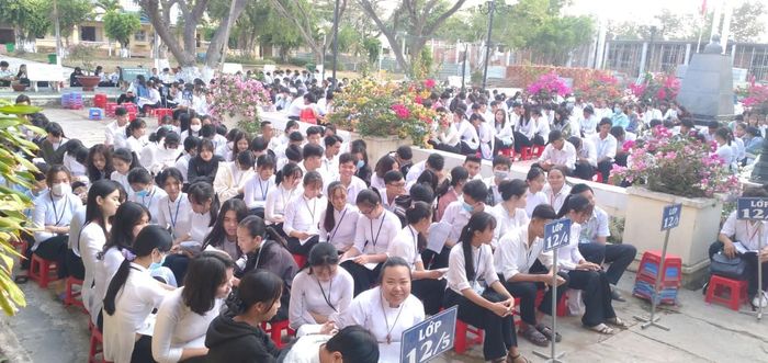 Hình ảnh ấn tượng về THPT Dương Quang Đông - Ngôi trường chất lượng huyện Cầu Ngang