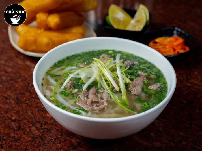Hình ảnh tô phở thơm ngon tại Phở Nhớ