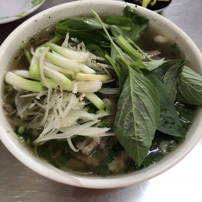 Hình ảnh không gian ấm cúng tại Phở Như Lan