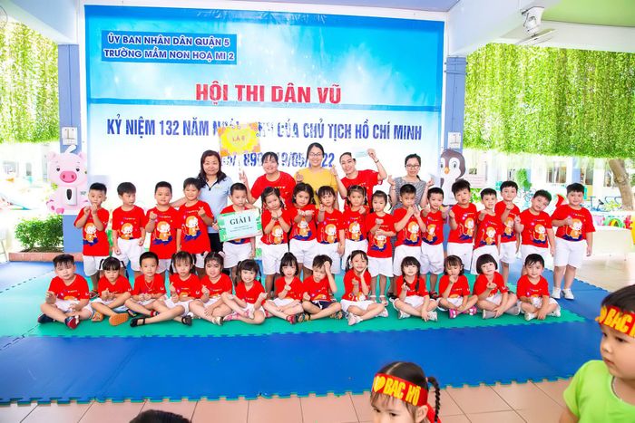 Hình ảnh đầu tiên về Trường Mầm non Họa Mi 2 - Không gian lớp học rộng rãi, ngập tràn ánh sáng tự nhiên với trang thiết bị học tập hiện đại