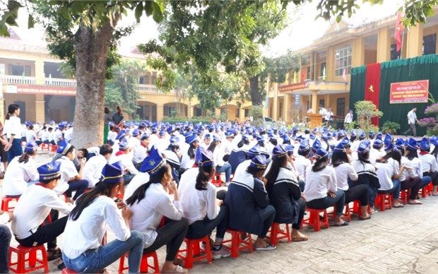 Hình ảnh không gian xanh mát cùng các hoạt động ngoại khóa sôi nổi tại Trường THCS Lập Thạch