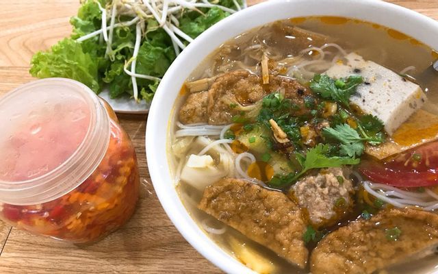 Hình ảnh tô bún chả cá thơm ngon tại Quán Ty