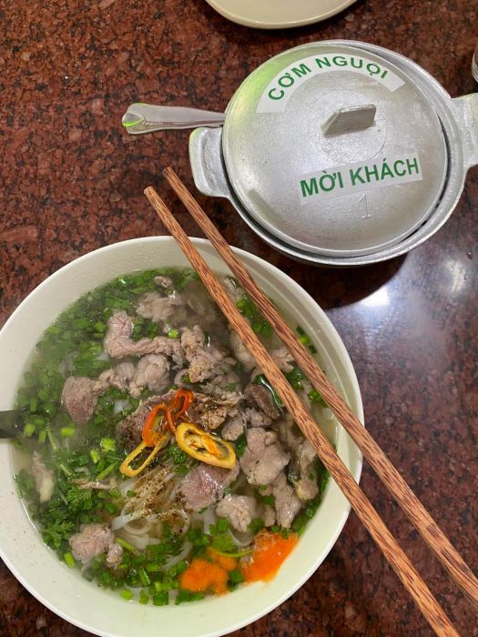 Không gian ấm cúng và tô phở đặc biệt tại Phở Nhớ