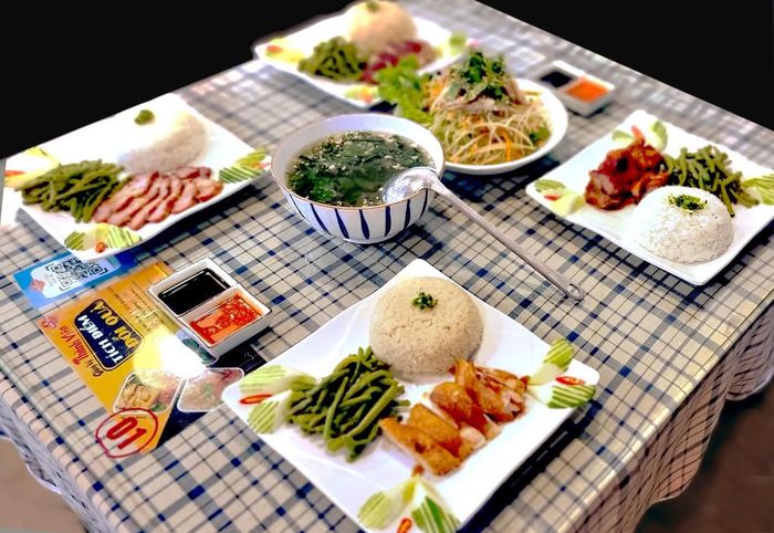 Hình ảnh Rơm Vàng - Nét đẹp giản dị của ẩm thực đường phố