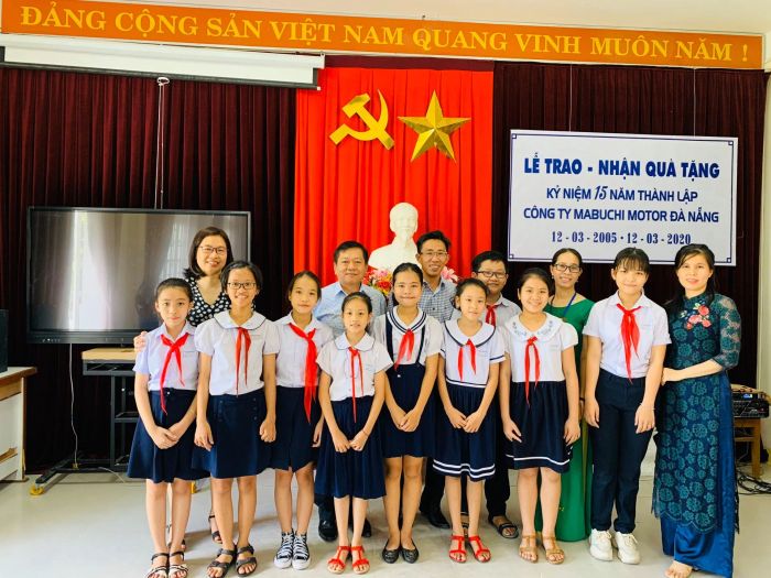 Khuôn viên xanh mát của Trường Tiểu học Võ Thị Sáu