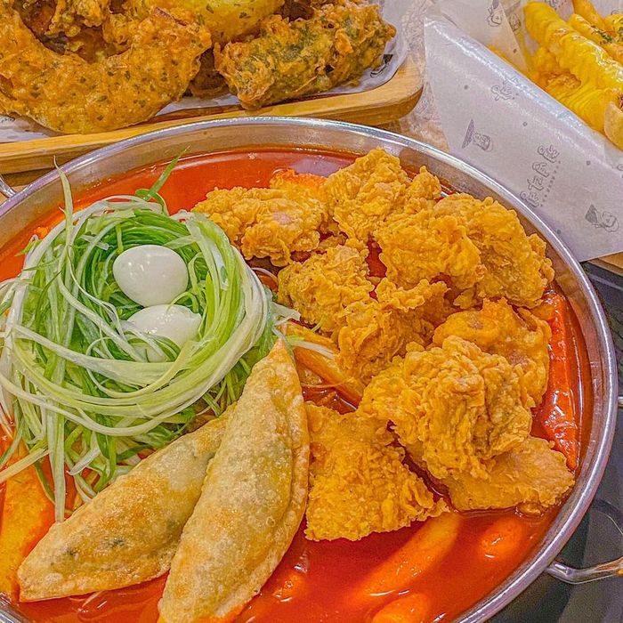 Không gian ấn tượng tại Young Dabang - Lẩu Tokbokki Hàn Quốc