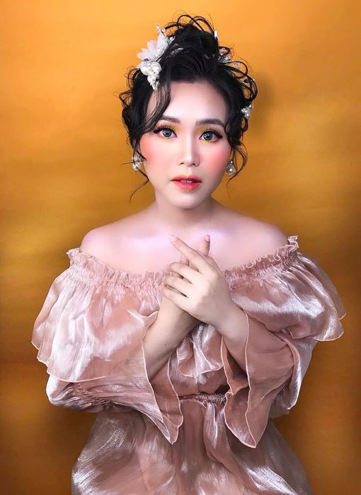 Sản phẩm trang điểm tinh tế của Aí Nguyễn Makeup ảnh 2
