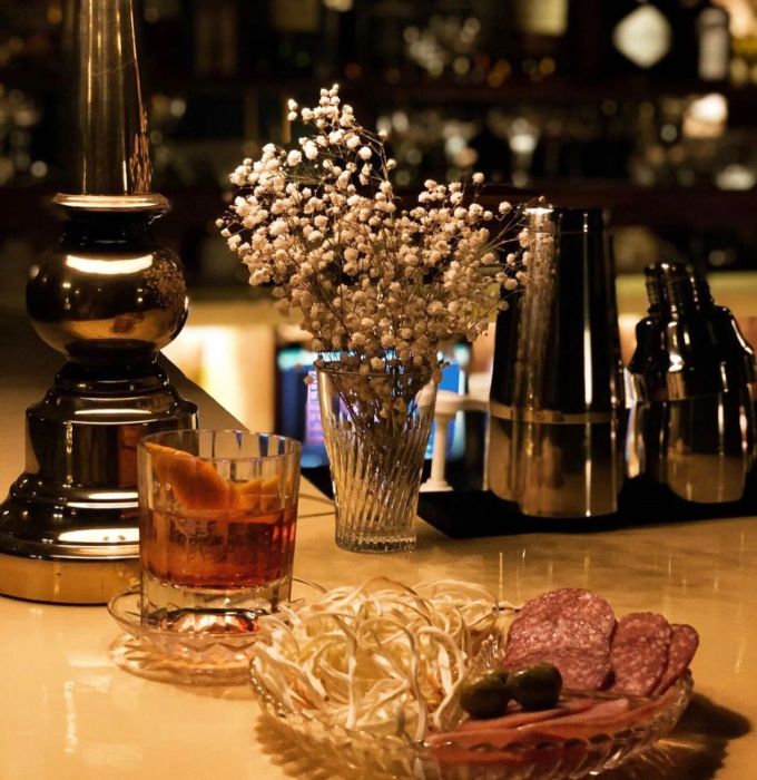 Góc quầy bar sang trọng tại MISTY