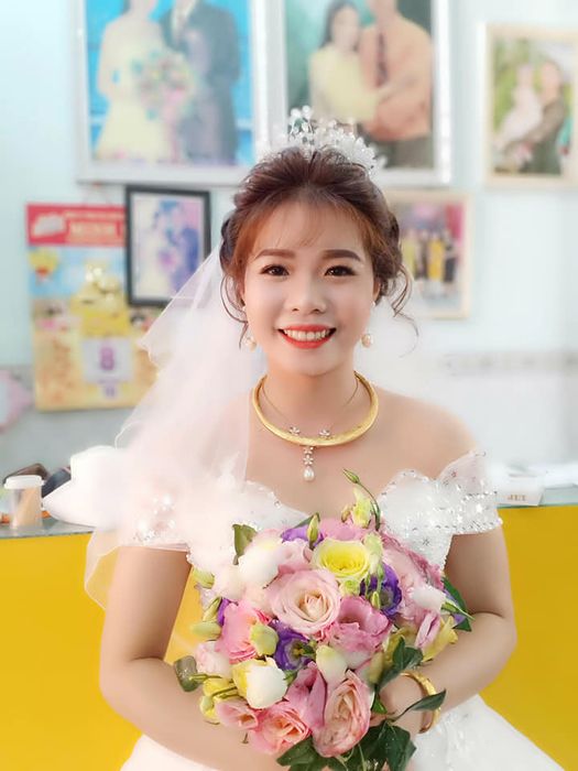 Hình ảnh trang điểm cô dâu tại Áo Cưới Phương Thảo (ảnh 2)