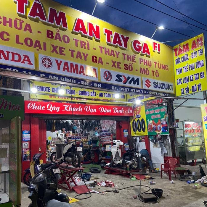 Không gian làm việc chuyên nghiệp tại Sửa Xe Tâm An Tay Ga