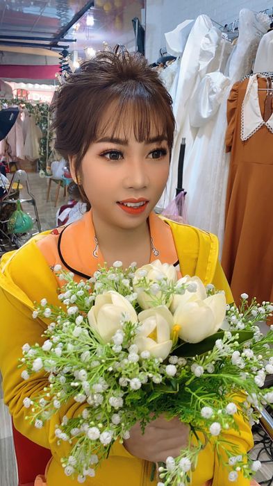 Bộ sưu tập váy cưới và trang điểm đẳng cấp tại Áo Cưới Loan Huynh