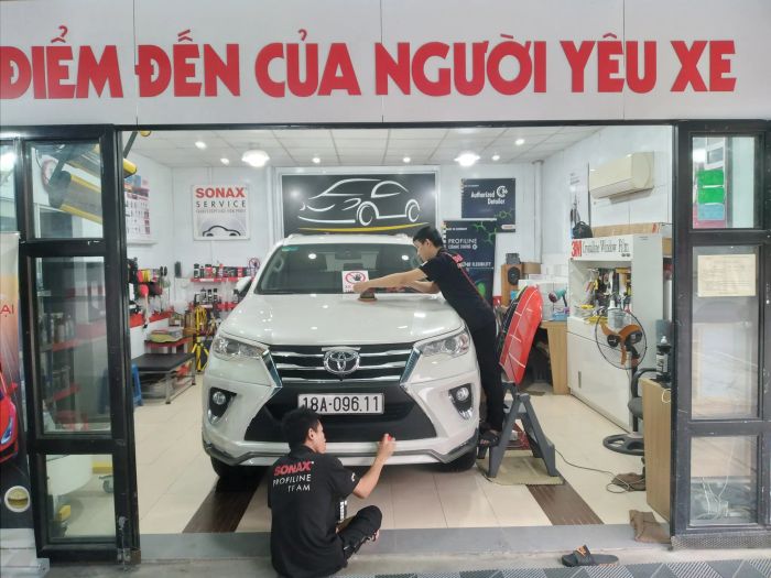 Quy trình chăm sóc xe tiêu chuẩn tại Hà Car Spa