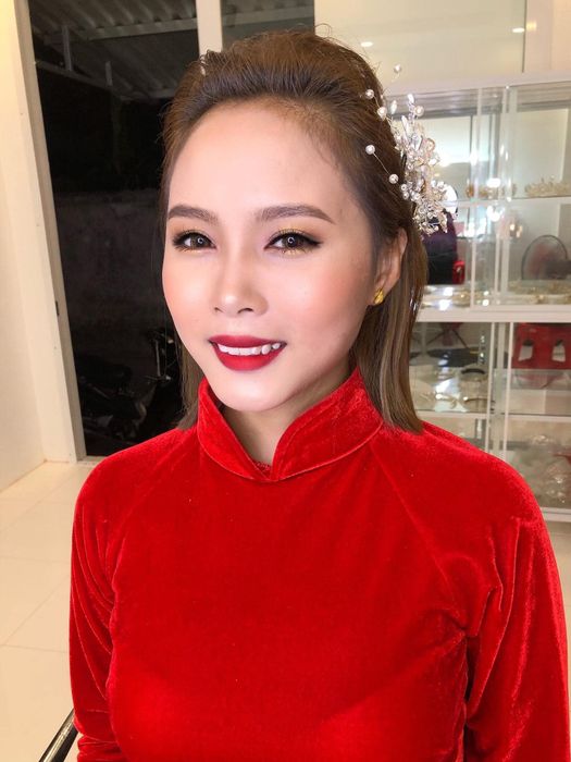 Hình ảnh tác phẩm make-up cô dâu ấn tượng từ Nam Trần Makeup Studio