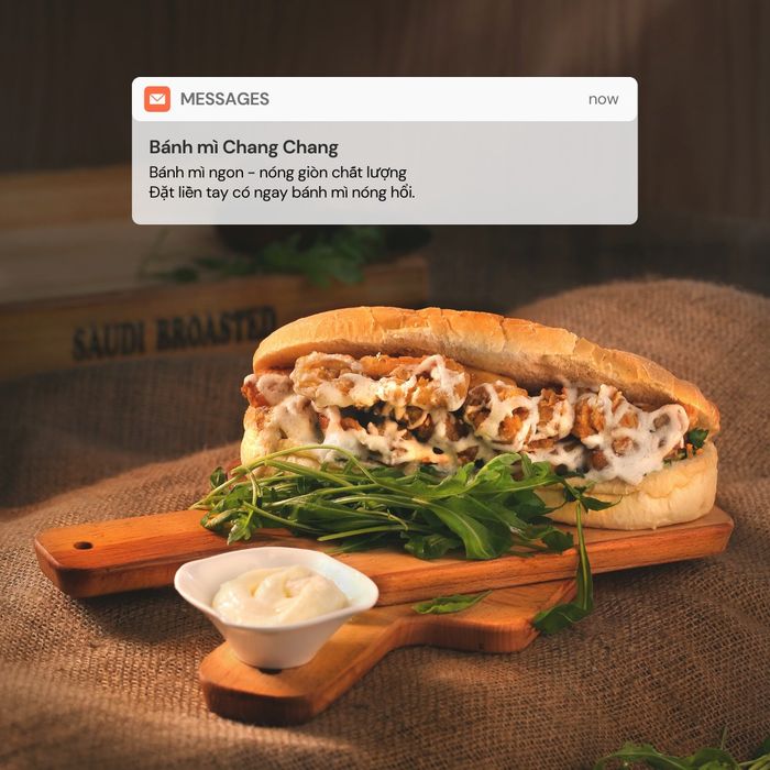 Những ổ bánh mì nướng muối ớt vàng ruộm hấp dẫn