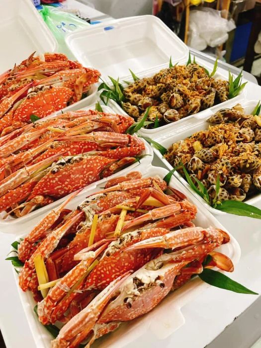 Không gian trưng bày đa dạng tại Vy Cua Cao Lãnh