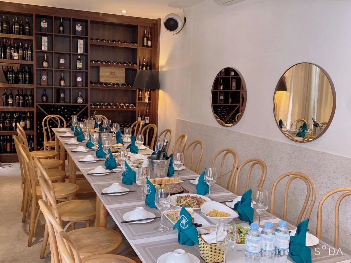 Bàn tiệc lãng mạn tại Delicio Restaurant