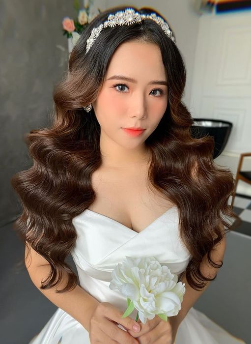 Kiệt tác trang điểm cô dâu đầu tiên từ bàn tay vàng Nam Smile