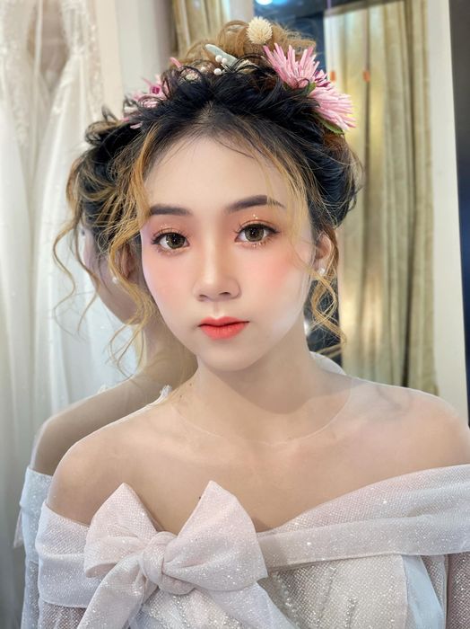 Tác phẩm nghệ thuật từ Áo cưới Kiều Chinh