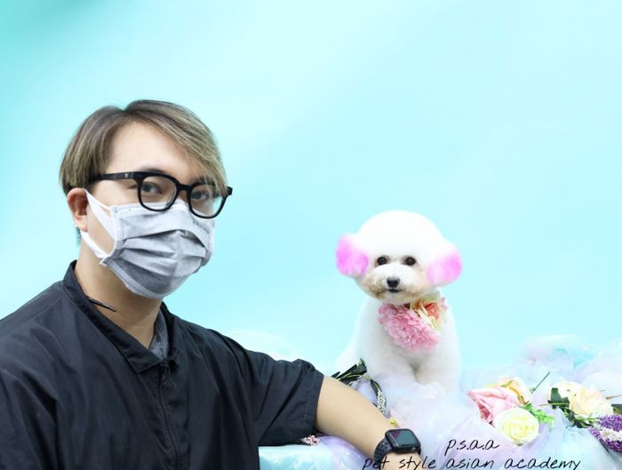 Hình ảnh học viên thực hành kỹ thuật tại Dejay's Grooming