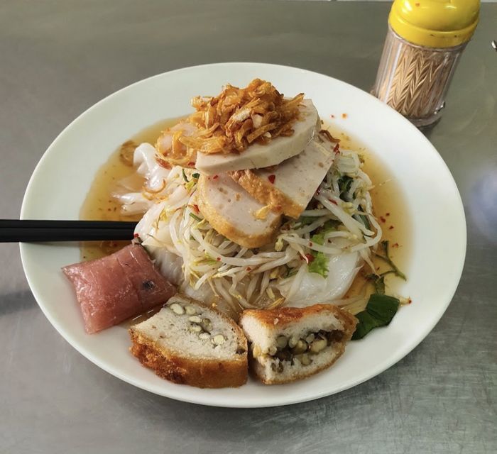 Dĩa bánh ướt Hoàng Trúc - Hòa quyện tinh túy ẩm thực ba miền