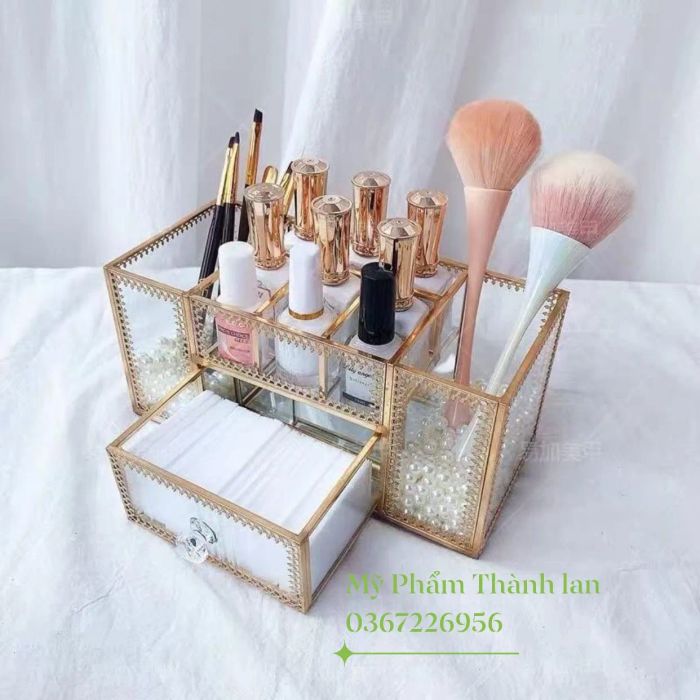 Bộ sưu tập phụ kiện nail đa dạng tại Thành Lan