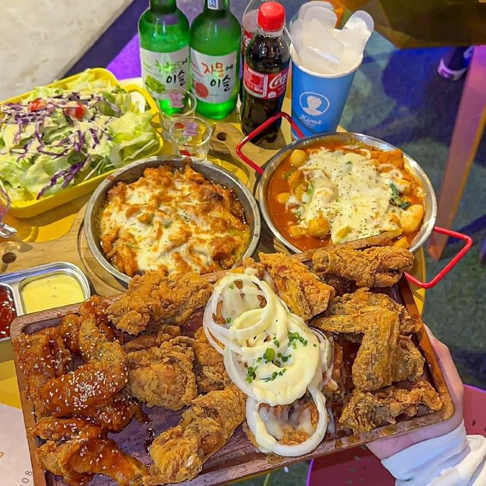 Hình ảnh view rooftop tuyệt đẹp tại Dr.Kim Chicken