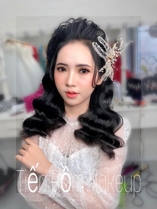 Kiệt tác trang điểm cô dâu lộng lẫy từ Tiến Rồm Makeup