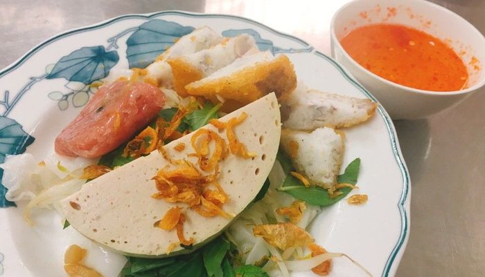 Dĩa bánh ướt 992 - Hòa quyện văn hóa ẩm thực qua từng nguyên liệu