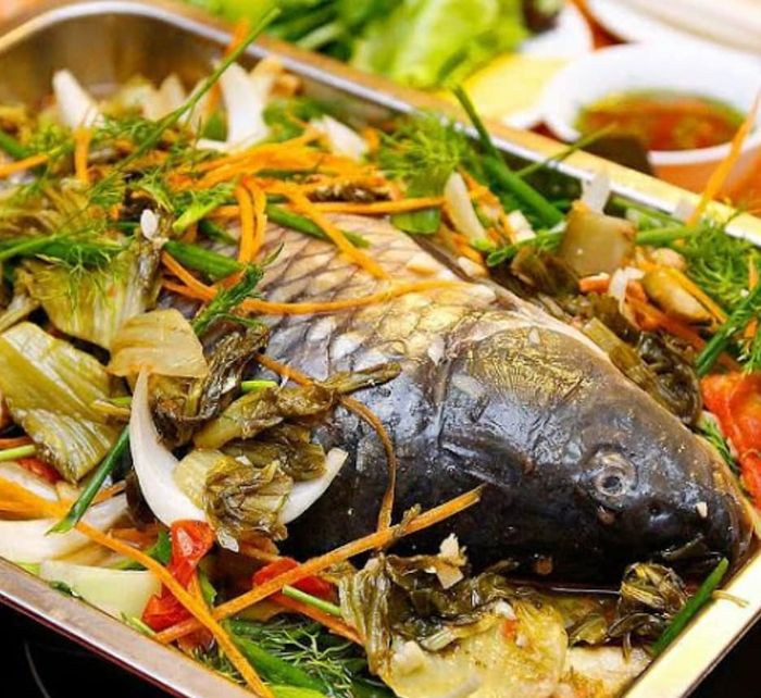 Không gian ấm cúng tại Nhà Hàng Ao Cá Sinh Viên - Ảnh 2