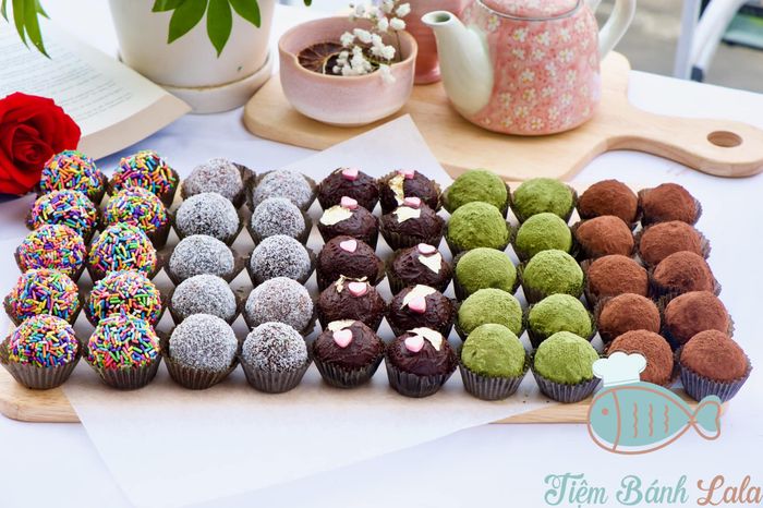 Tiệm bánh La La - Hình ảnh 2
