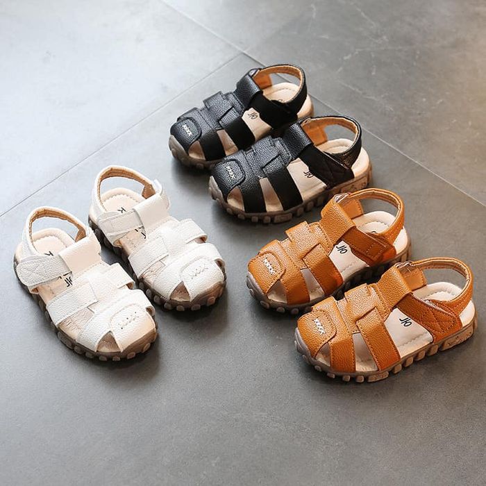 Khoảnh khắc bé yêu tỏa sáng cùng giày Alo Kids