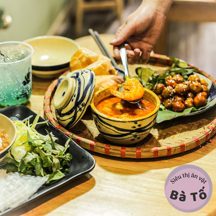 Siêu thị ăn vặt Bà Tố ảnh 1 sống động và hấp dẫn