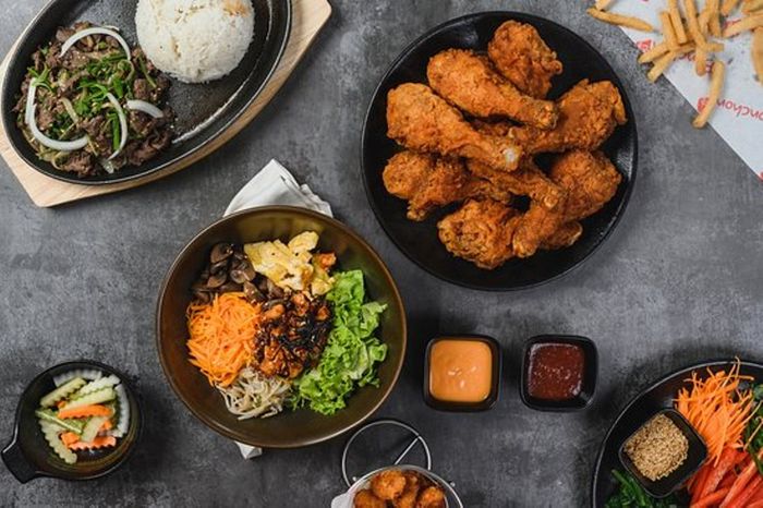 Không gian ấm cúng tại cửa hàng Bonchon Vietnam