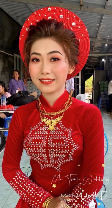 Tác phẩm nghệ thuật trang điểm từ Mi Tròn Wedding