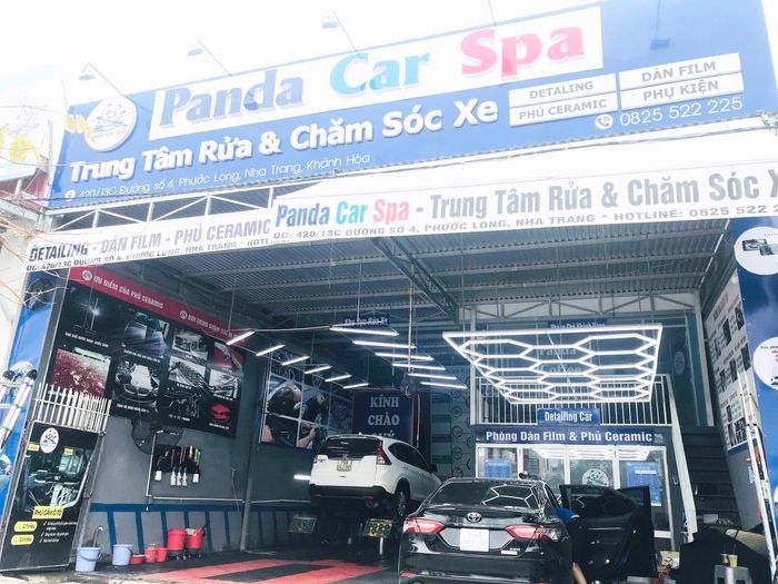 Không gian chăm sóc xe hiện đại tại Panda Car Spa Nha Trang