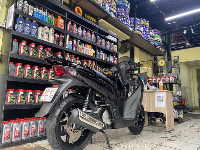 Hình ảnh thực tế về không gian làm việc chuyên nghiệp tại Tý Cường Motor