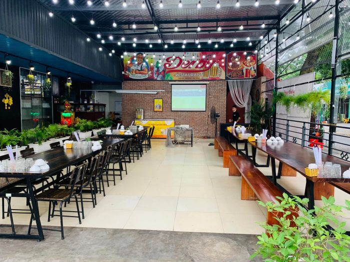 Không gian tiệc tùng sôi động tại DERBY Restaurant